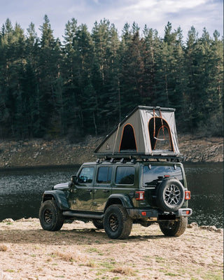 Tente de toit LT-50 Lightweight Alu-Cab  Aluminium sur Xperts4x4 Accessoires 4x4 Off-Road