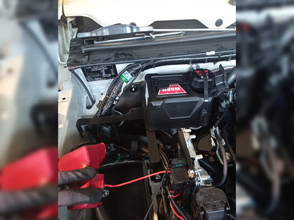 Kit support boitier relais treuil dans compartiment moteur Jimny 2018+ N4-Offroad sur Xperts4x4 Accessoires 4x4 Off-Road