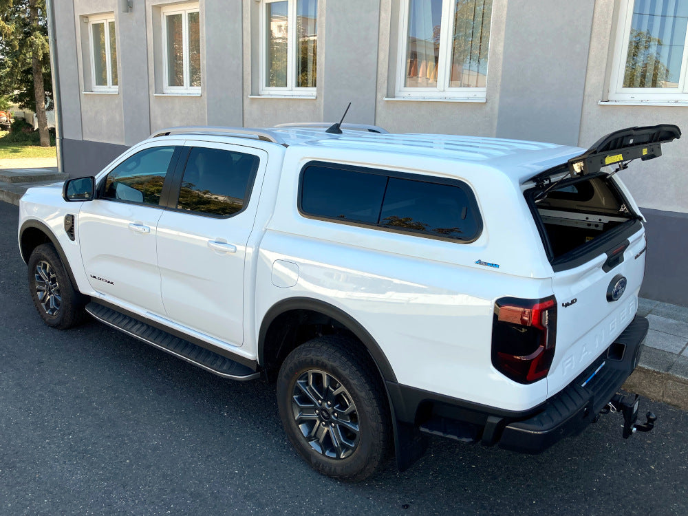 Hardtop Aeroklas avec fenêtres coulissantes pour Ford Ranger/Raptor 2023+ Next Gen, vue de côté avec fenêtres ouvertes