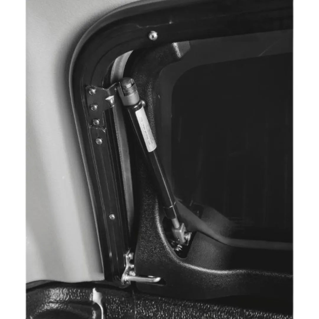 Hardtop Aeroklas pour VW Amarok 2010-2022 avec fenêtres coulissantes, robuste et adapté au véhicule utilitaire.