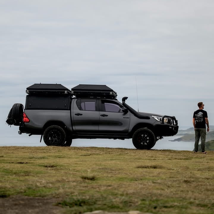 Hardtop Alu-Cab Contour Toyota Hilux 2016 à Présent sur Xperts4x4 Accessoires 4x4 Off-Road
