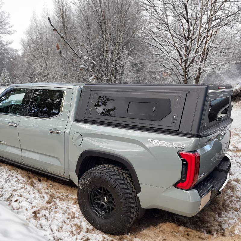Hardtop Alu-Cab Contour Toyota Tundra 2022+ 5.5" CrewMax sur Xperts4x4 Accessoires 4x4 Off-Road