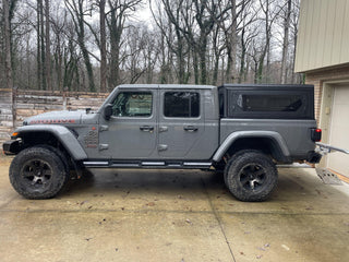 Hardtop Jeep Gladiator JT 2019+ | Alu-Cab Contour | Aluminium Noir Alu-Cab Xperts4x4