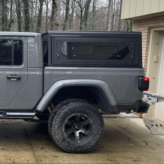 Hardtop Jeep Gladiator JT 2019+ | Alu-Cab Contour | Aluminium Noir Alu-Cab Xperts4x4