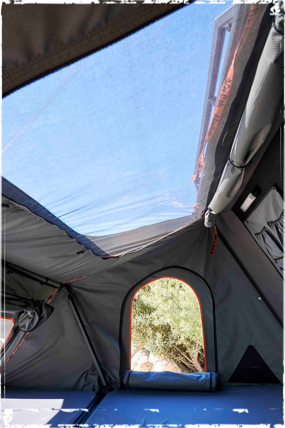 rt 110 roof top tent Tente de toit Family "RT-4S" ALU-CAB 4 places – Confort & Aventure