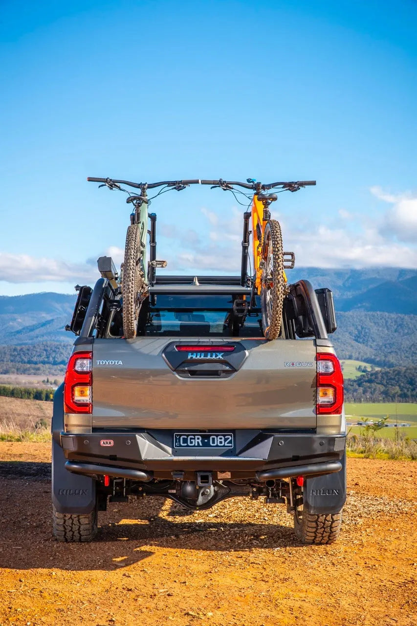 Support de benne ARB 4x4 avec galerie de toit Baserack pour Ford Raptor 2023+ Double Cab, support robuste et pratique.