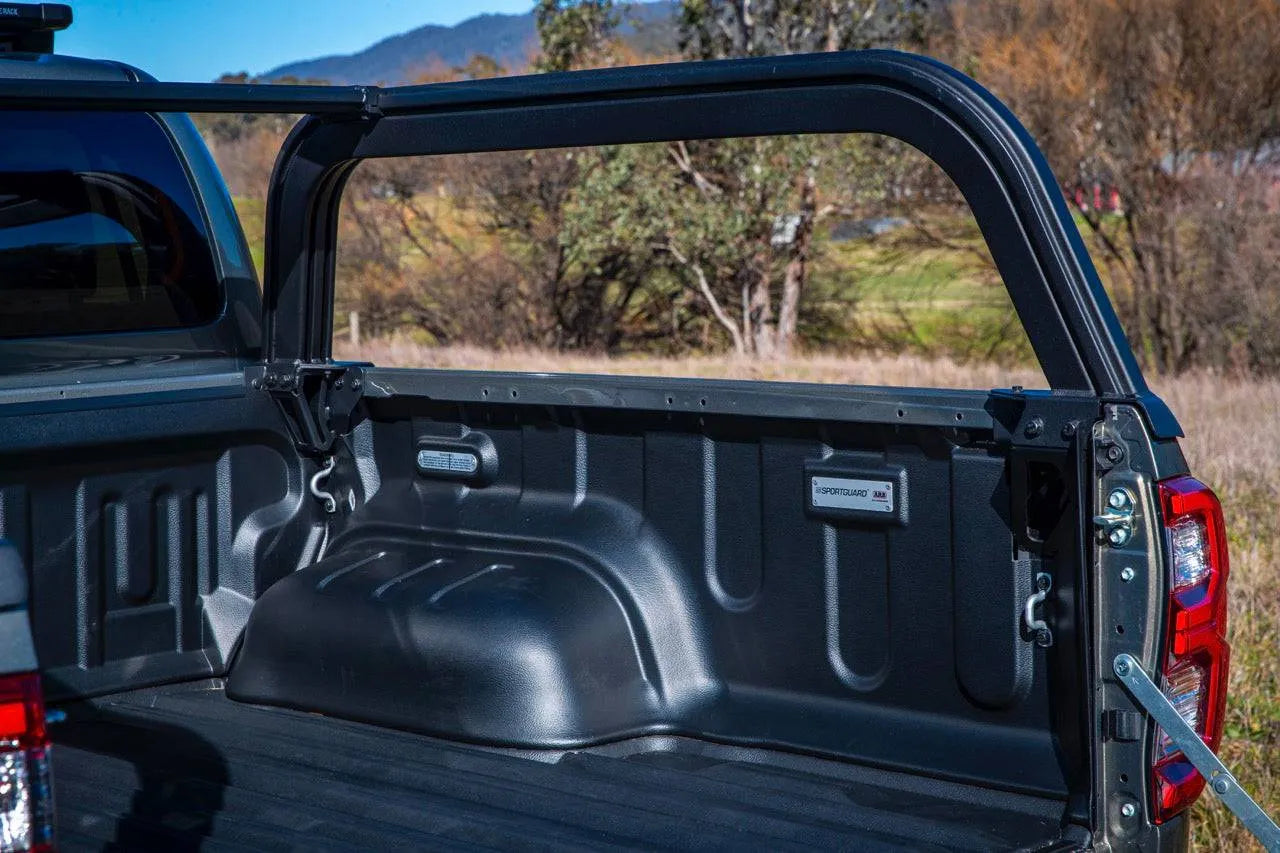 Support de benne ARB pour Toyota Hilux Revo 2016+ Double Cab, système de fixation robuste pour chargement et transport.