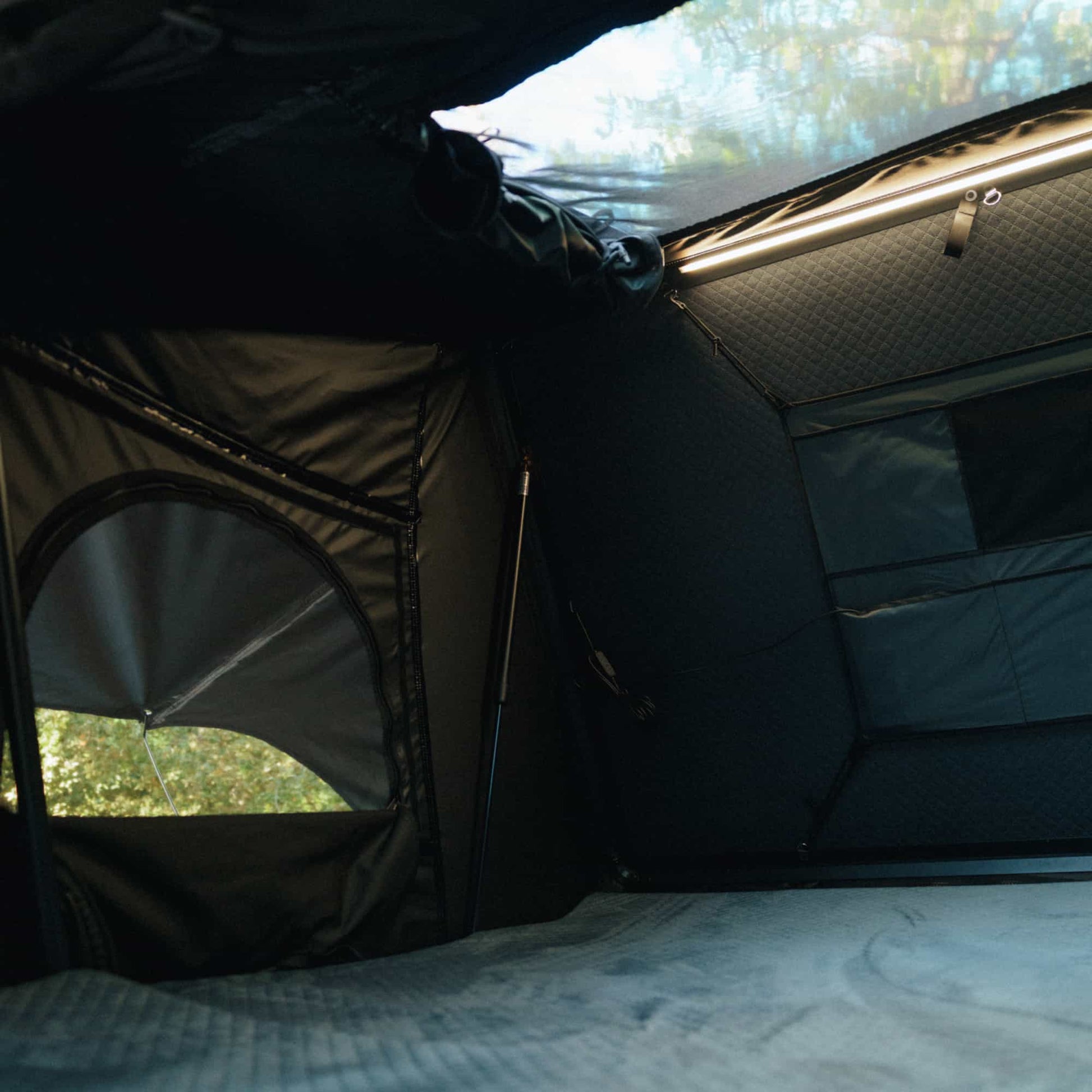 tente canadienne 4 places Tente de Toit Expedition XL Go Overland Canada – 4 à 5 Places