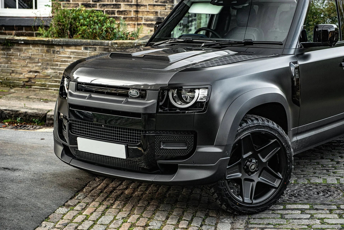 Capot Carbone Ventrilé KAHN Luxe - Defender 90/110/130 (2020+) sur Xperts4x4 Accessoires 4x4 Off-Road