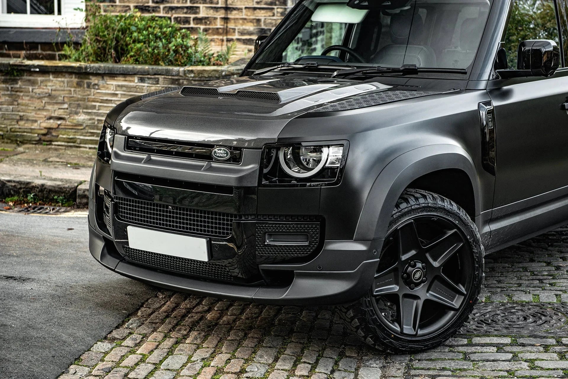 Capot Carbone Ventrilé KAHN Luxe - Defender 90/110/130 (2020+) sur Xperts4x4 Accessoires 4x4 Off-Road