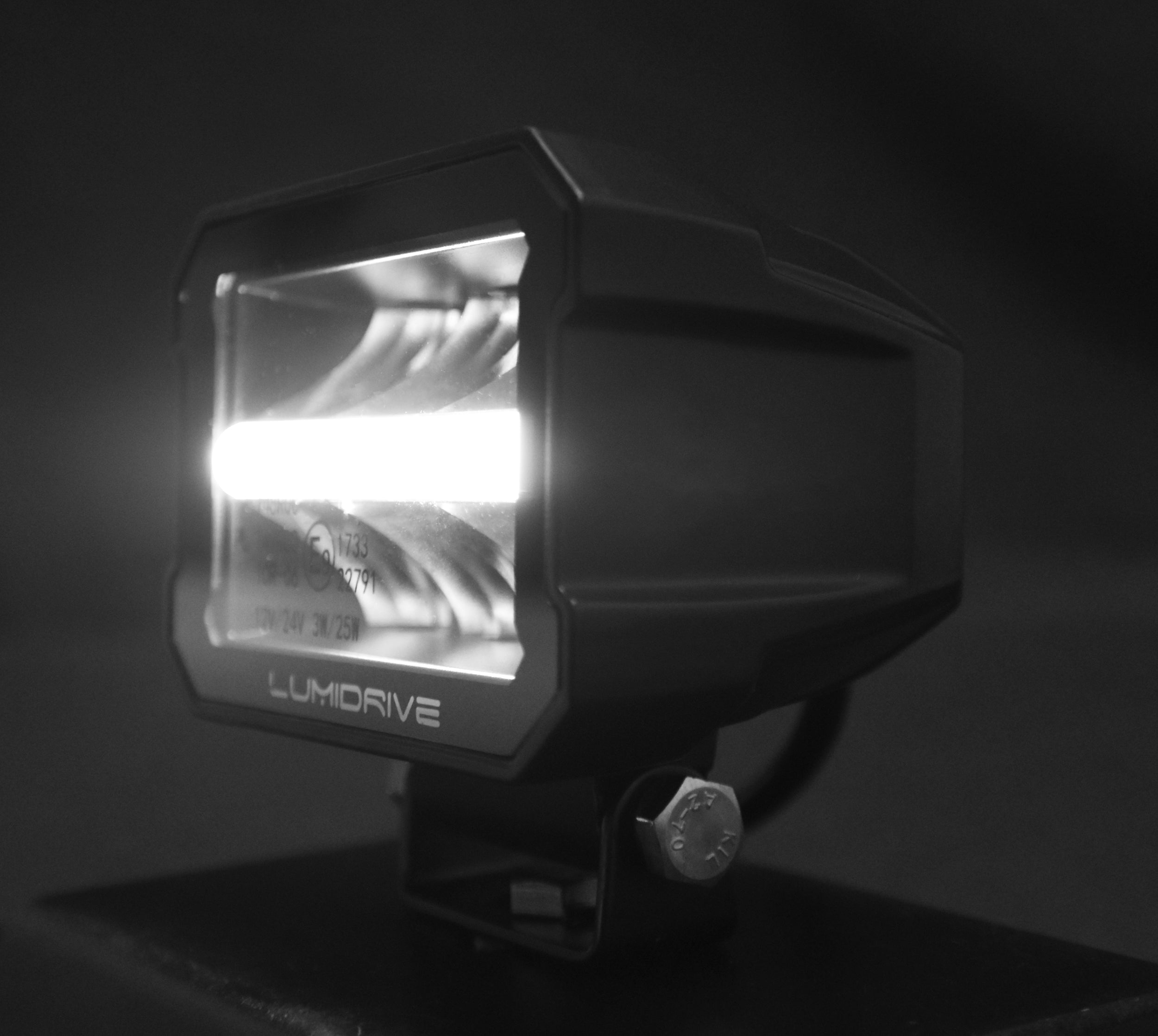 economicsexperiment ライト Phare de travail LED Lumidrive PROXIDRIVE 2800 lumens étanche