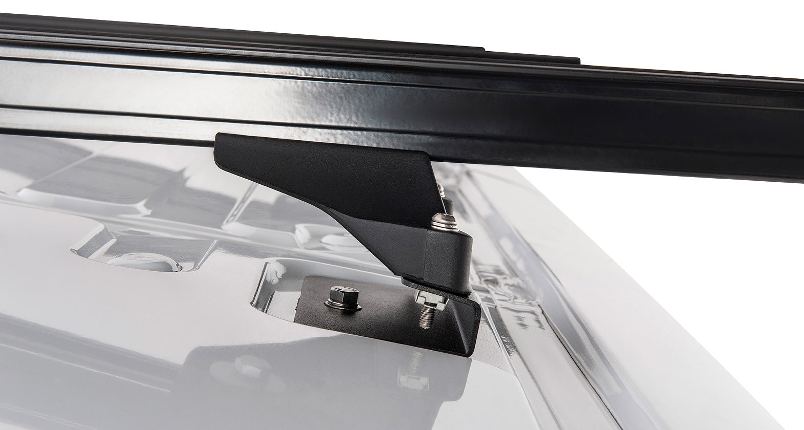 Kit de 3 barres de toit noires Heavy Duty de 1800mm avec pieds pour Ford Transit 2014+ de la marque RHINO-RACK.