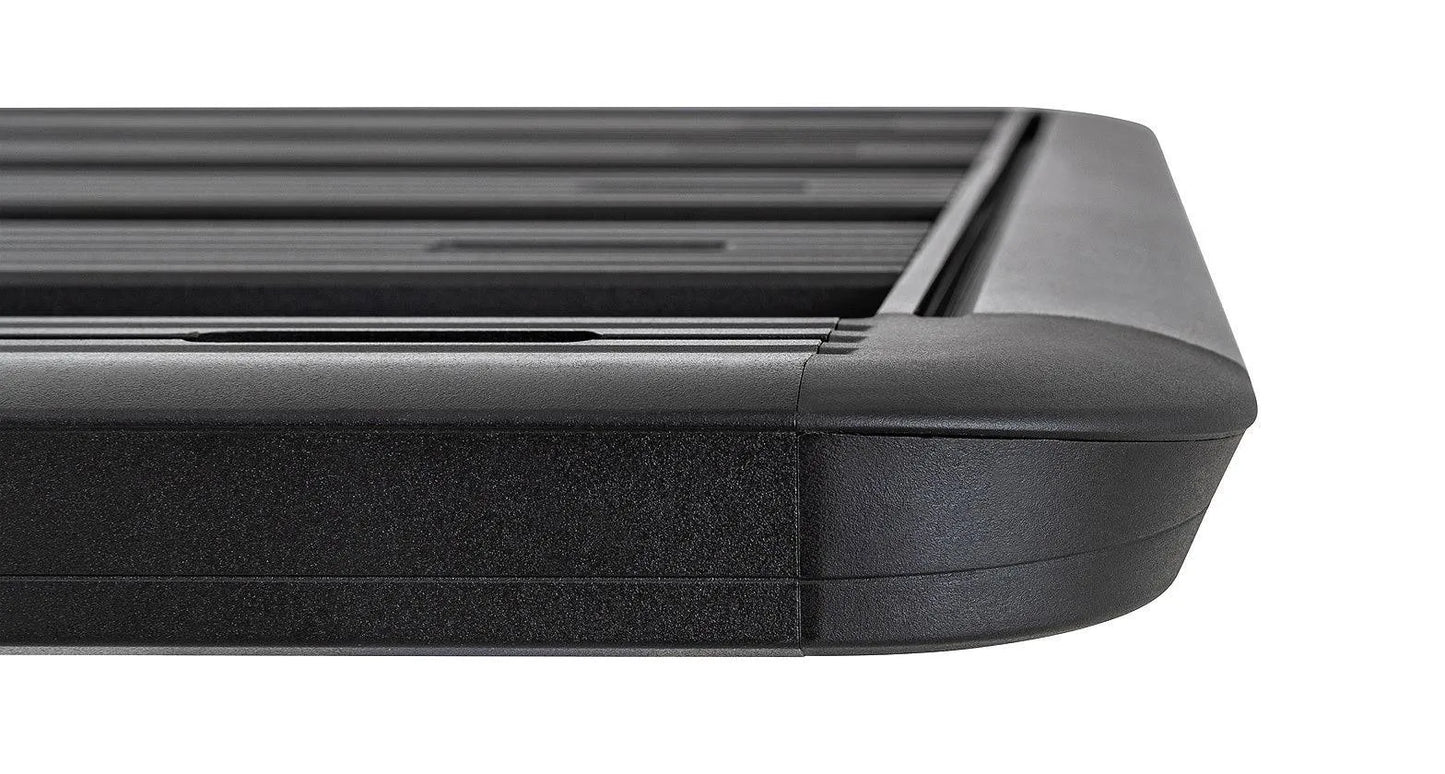 Kit galerie de toit Rhino-Rack Backbone pour Toyota Hilux Revo 2016+, avec rails et supports pour accessoires de transport.