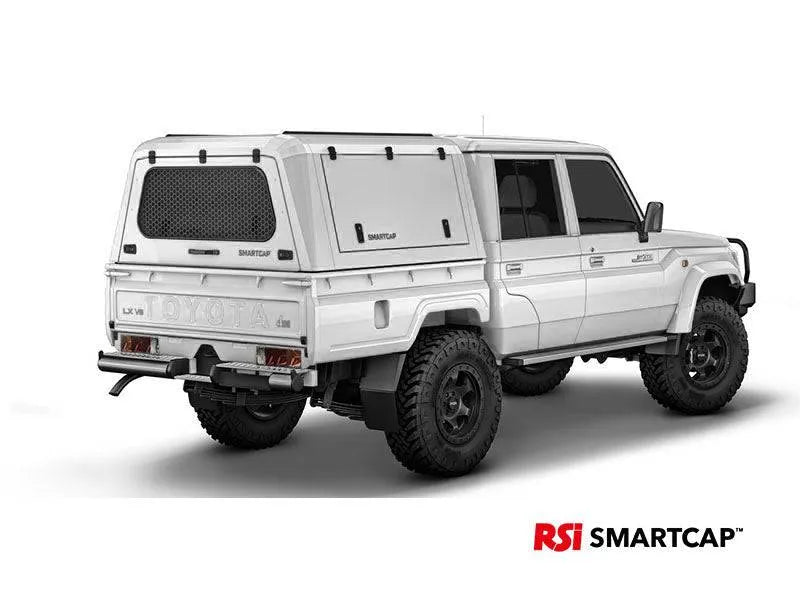 Hardtop RSI SMARTCAP pour Toyota Land Cruiser 78/79 Double Cab, finition robuste, installé sur le véhicule.