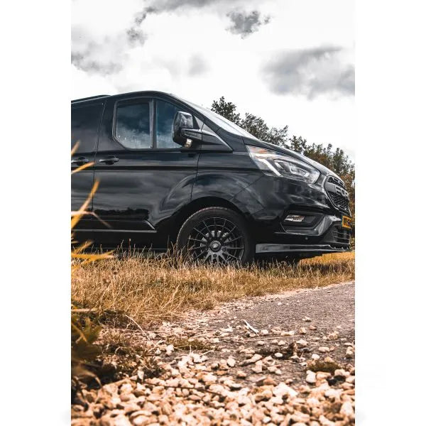 Jante en aluminium RUUUD Ridgeback 7,5x18 en noir brillant, 5x160 ET50 pour véhicules avec centre de 65,1 mm