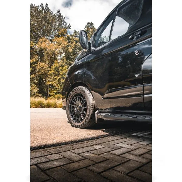 Jante en aluminium RUUUD Ridgeback 7,5x18 noires brillantes, 5x160, ET50, CTR 65,1, pour véhicule tout-terrain.