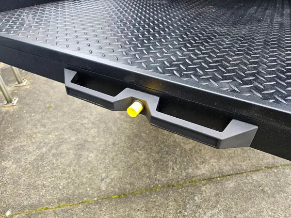 Plateau coulissant RUUUD pour Maxus T90/T60 Double Cab 2022+, robuste et fonctionnel, installé sur le véhicule.