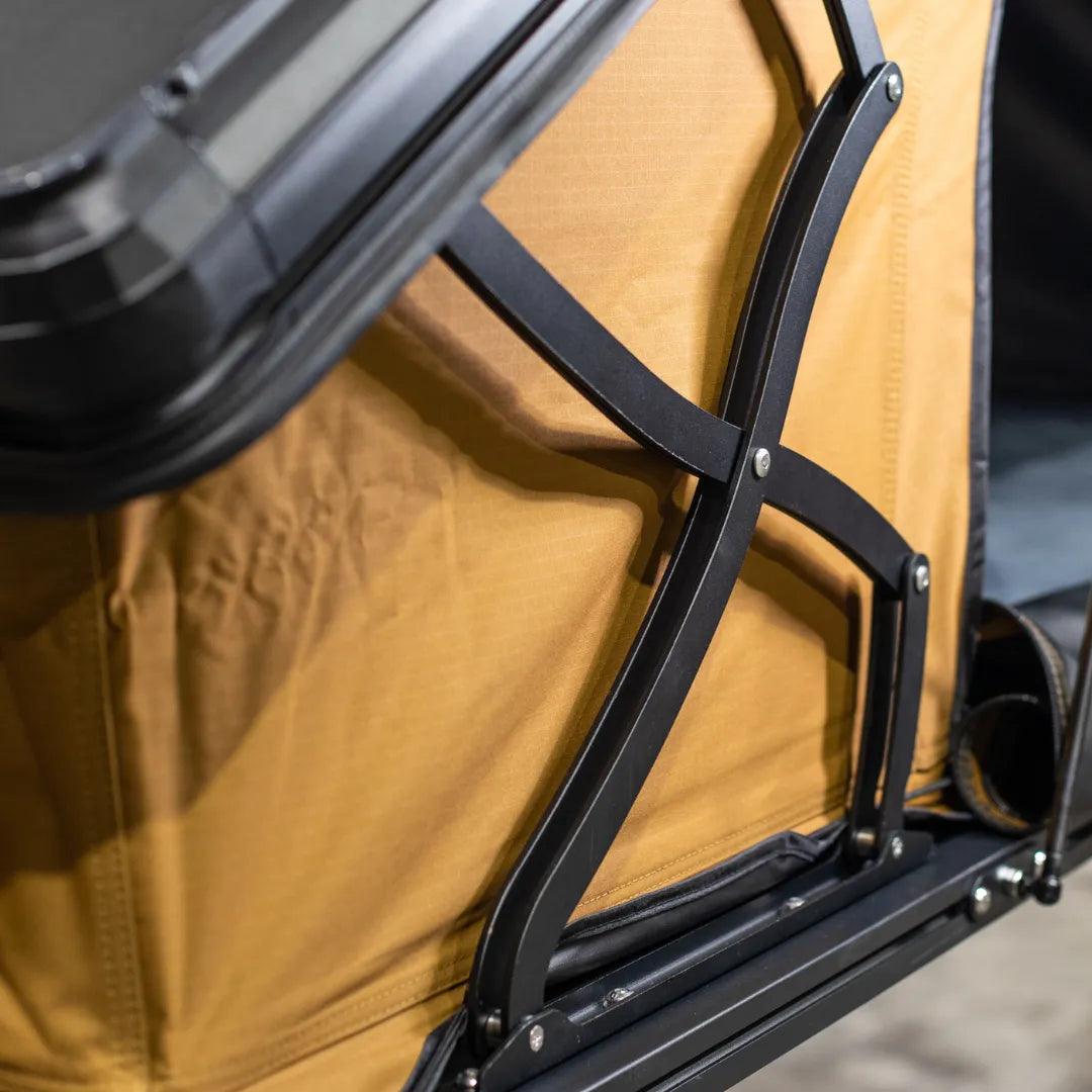 Tente de Toit Aluminium Snug Jura | Ouverture Rapide & Confort sur Xperts4x4 Accessoires 4x4 Off-Road