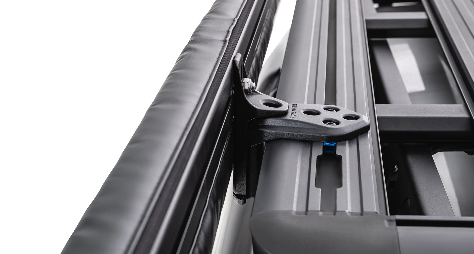 Adaptateur STOW iT RHINO-RACK pour Auvent Batwing – 4x4 Offroad sur Xperts4x4 Accessoires 4x4 Off-Road