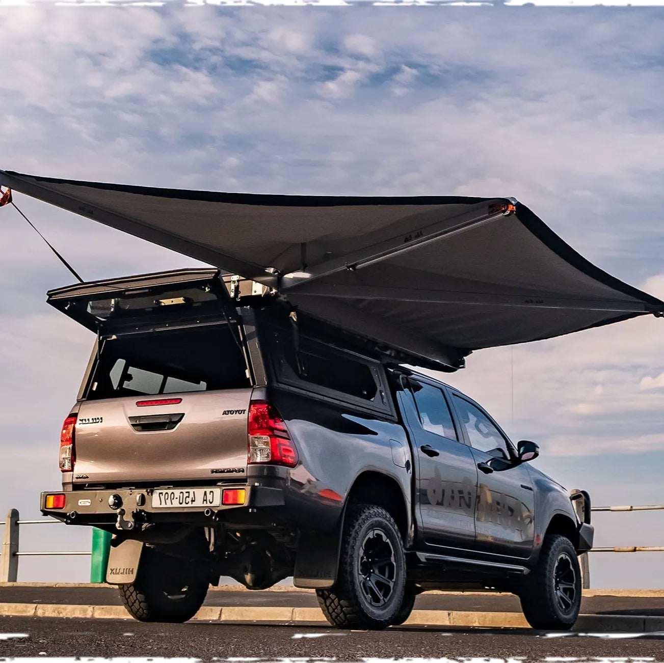 Auvent 180° 2.6m Autoportant Alu-Cab sur Xperts4x4 Accessoires 4x4 Off-Road