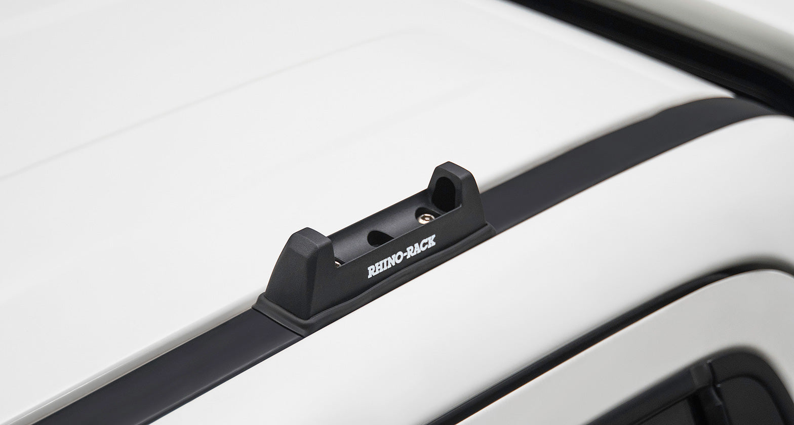 Kit de 3 barres de toit Rhino-Rack noires, 1650mm, avec pieds pour Iveco Daily H1 2015+, robuste et adapté au montage Ditch.