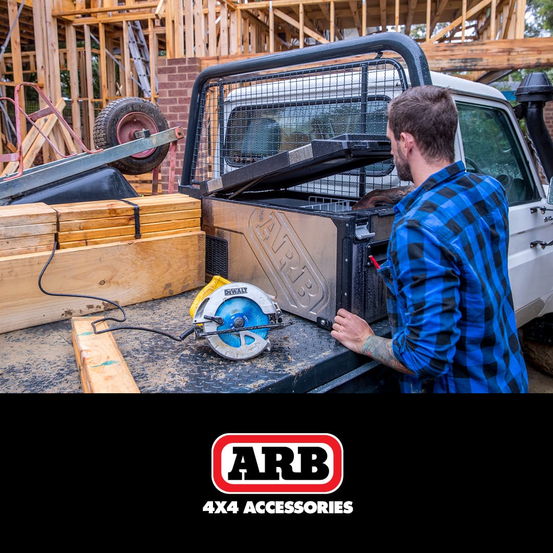 Batterie ARB Slimline 100Ah LiFePO4 avec chargeur DC-DC 40A sur Xperts4x4 Accessoires 4x4 Off-Road