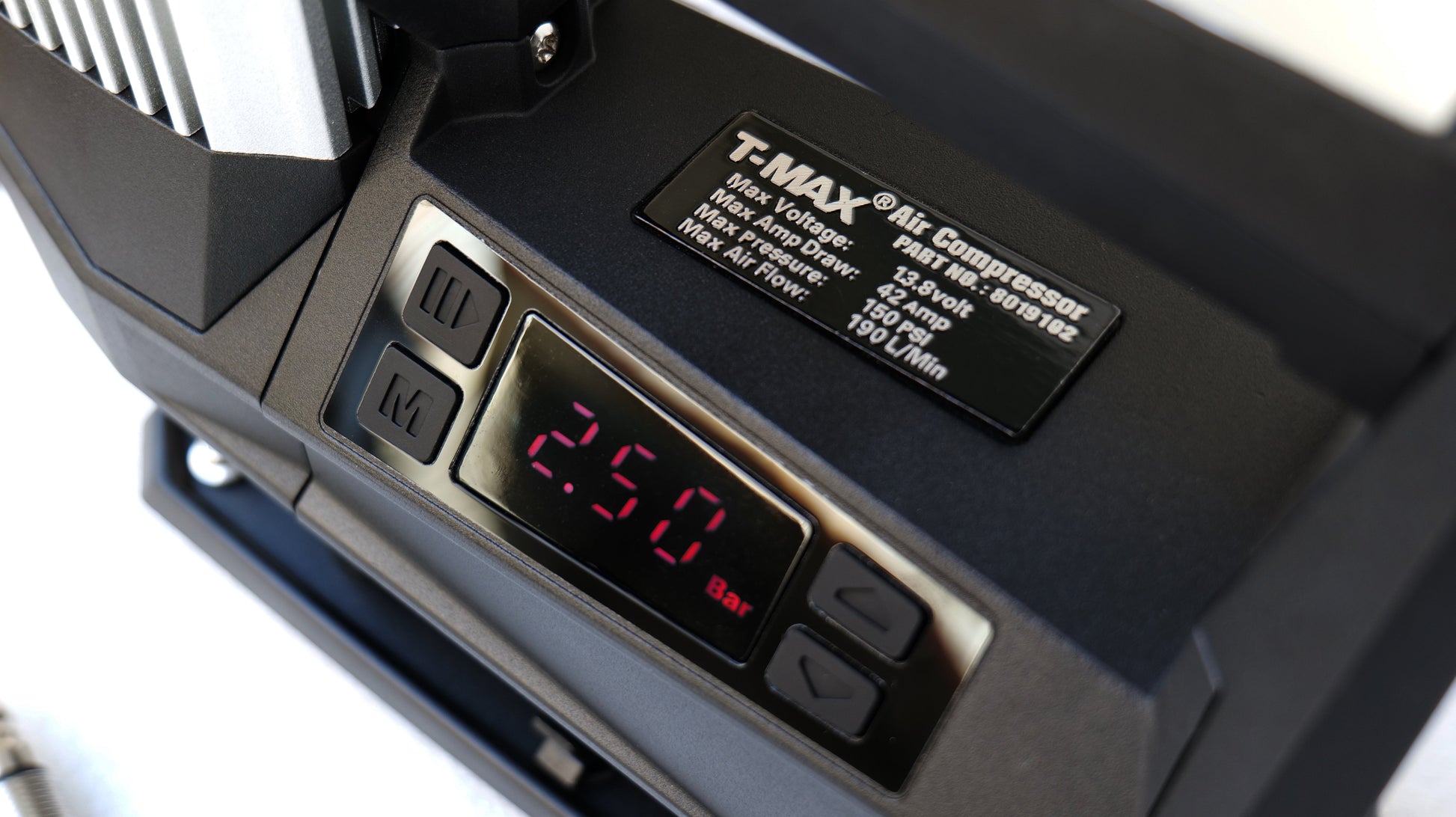 Compresseur T-MAX Storm Pump 150 PSI - L'indispensable du 4x4 sur Xperts4x4 Accessoires 4x4 Off-Road