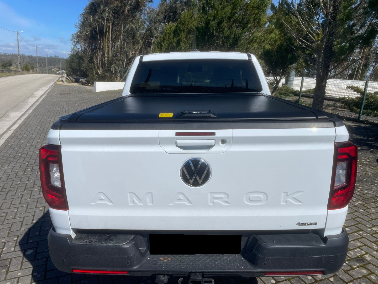 Rideau de Benne Top-Roll Manuel LINE4X4 Double Cab sur Xperts4x4 Accessoires 4x4 Off-Road