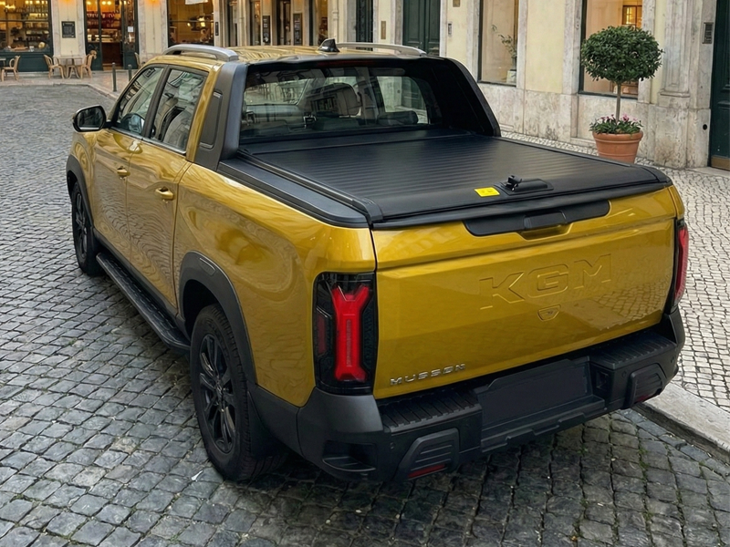 Rideau de Benne Top-Roll Manuel LINE4X4 Double Cab sur Xperts4x4 Accessoires 4x4 Off-Road