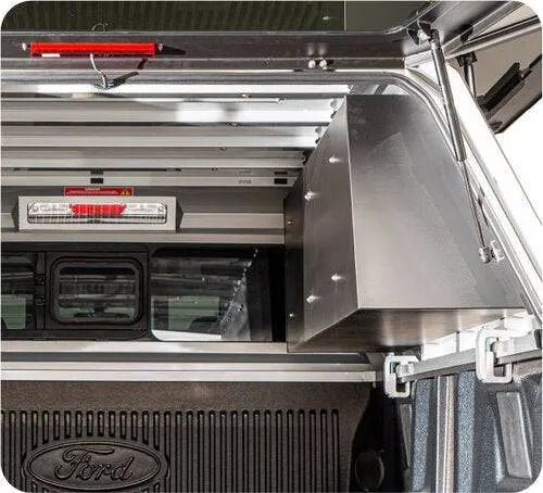 RSI SMART KITCHEN - Jeep Gladiator JT - Côté Droit avec Cuisinière a Gaz sur Xperts4x4 Accessoires 4x4 Off-Road