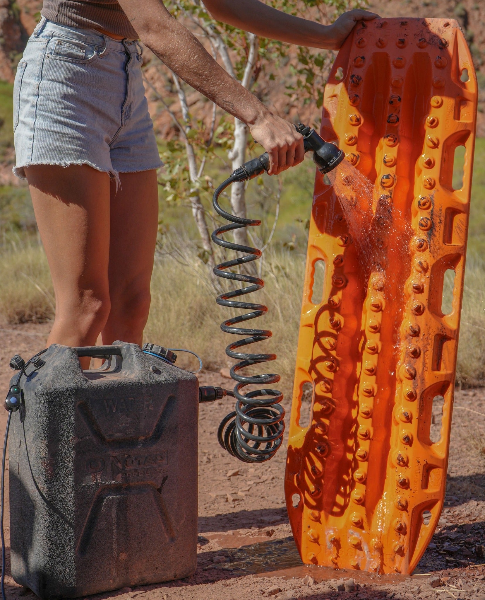 ONTAP Douche Portable - Black Edition by ARB4x4 sur Xperts4x4 Accessoires 4x4 Off-Road