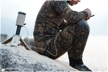 OuTask Lampe Télescopique LED Outdoor 720° - Noire sur Xperts4x4 Accessoires 4x4 Off-Road