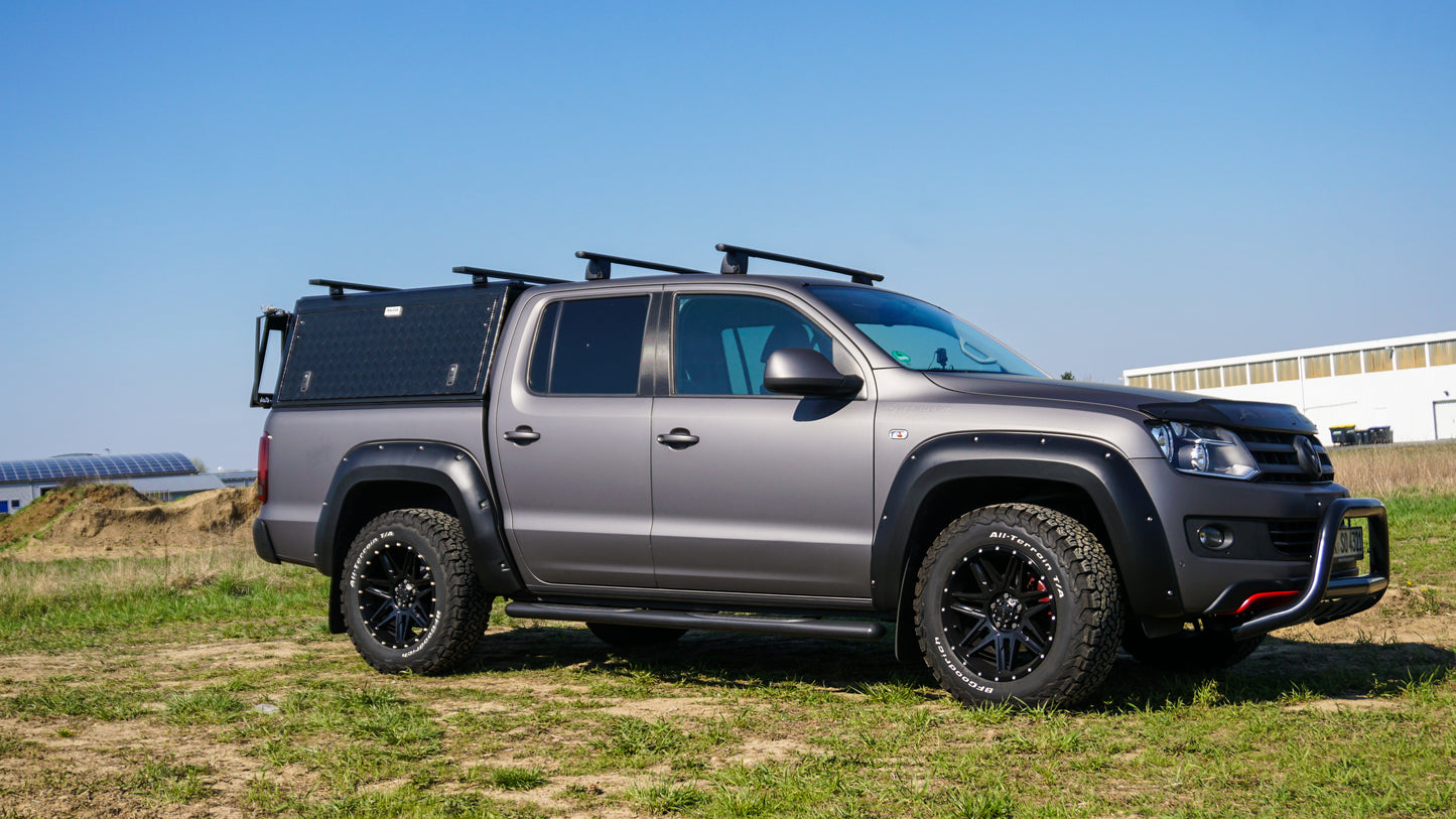 Hardtop Alu-Cab Adventure Toyota Hilux Vigo 2005-2015 sur Xperts4x4 Accessoires 4x4 Off-Road
