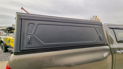 Hardtop Alu-Cab Contour Isuzu D-Max 2020-2023 Double Cab sur Xperts4x4 Accessoires 4x4 Off-Road