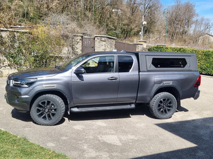 Hardtop Alu-Cab Contour Toyota Hilux 2016 à Présent sur Xperts4x4 Accessoires 4x4 Off-Road