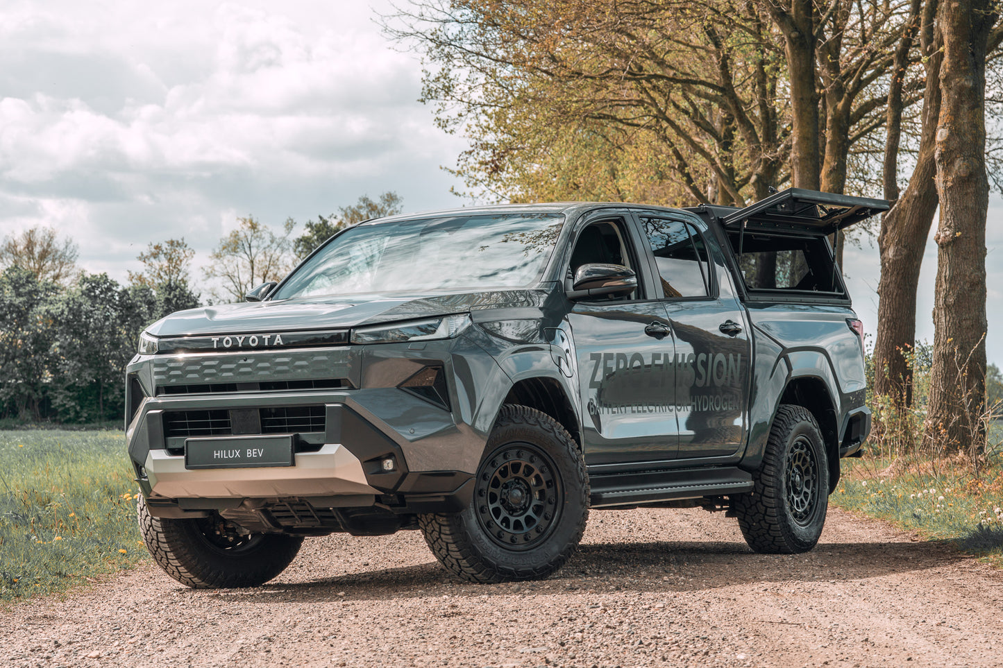 Hardtop Alu-Cab "Contour" Toyota Hilux 2026+ N90 - Double Cab sur Xperts4x4 Accessoires 4x4 Off-Road