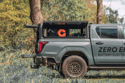 Hardtop Alu-Cab "Contour" Toyota Hilux 2026+ N90 - Double Cab sur Xperts4x4 Accessoires 4x4 Off-Road