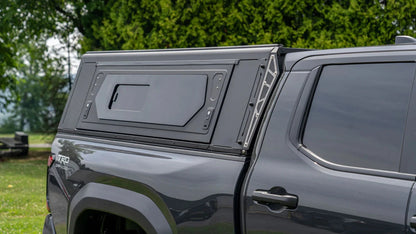 Hardtop Alu-Cab Contour Toyota Tacoma 2024+ sur Xperts4x4 Accessoires 4x4 Off-Road