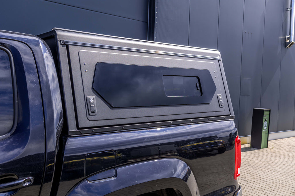 Hardtop Alu-Cab Contour Volkswagen Amarok 2010-2022 Double Cab sur Xperts4x4 Accessoires 4x4 Off-Road