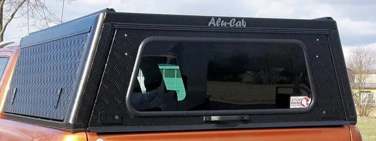 Hardtop Alu-Cab Explorer 3 Toyota Hilux 2005 à 2015 - Noir sur Xperts4x4 Accessoires 4x4 Off-Road