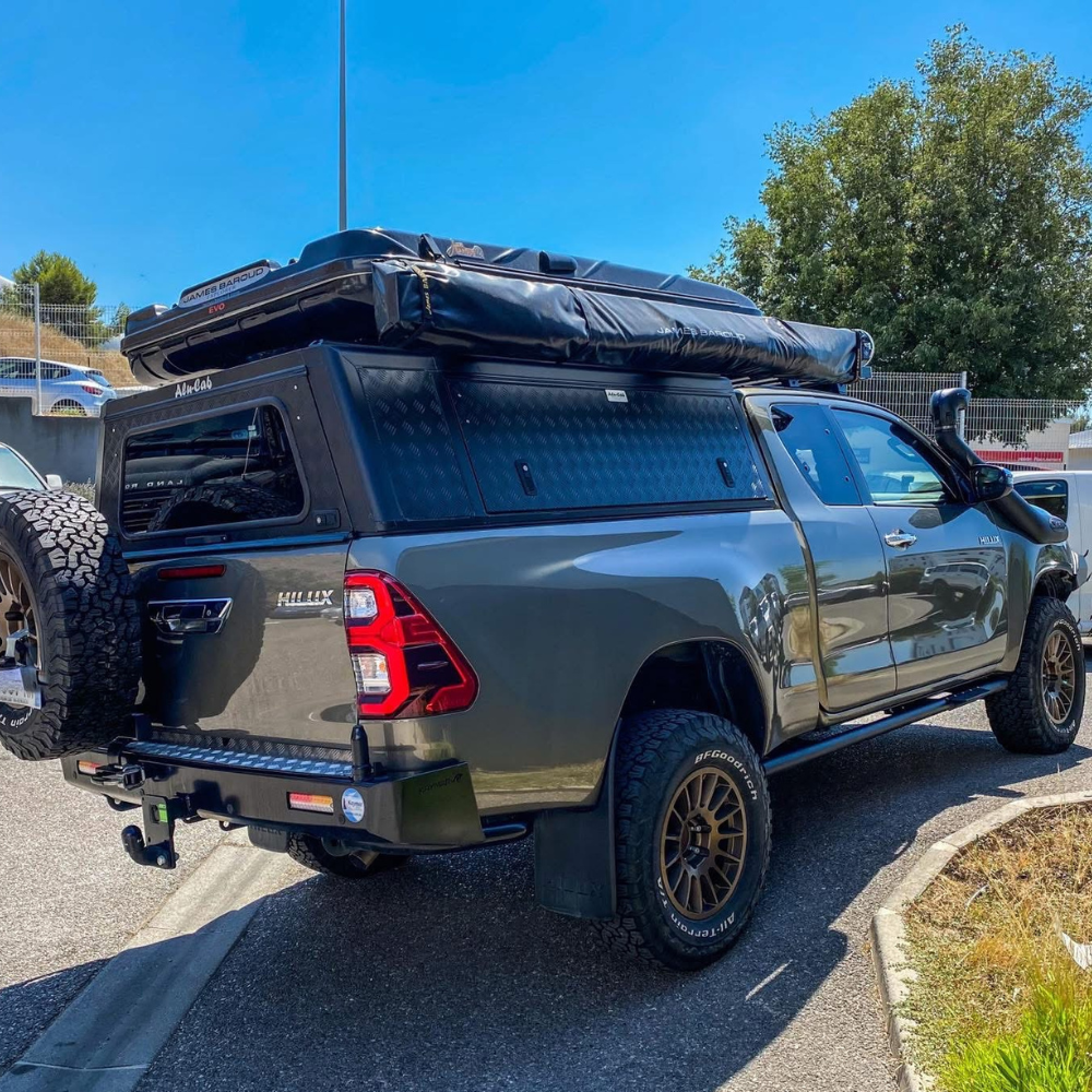 Hardtop Alu-Cab Explorer 3 Toyota Hilux 2005 à 2015 - Noir sur Xperts4x4 Accessoires 4x4 Off-Road
