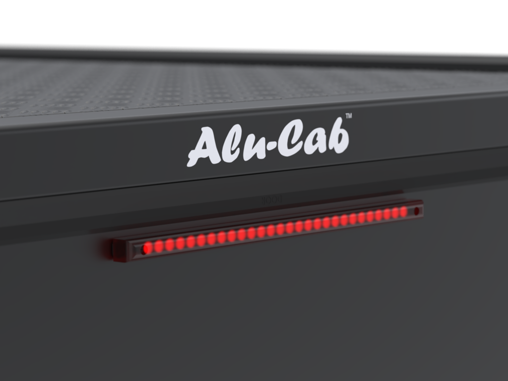 Hardtop Alu-Cab "Guard" Toyota Tundra 2022+ (Version Lisse) sur Xperts4x4 Accessoires 4x4 Off-Road