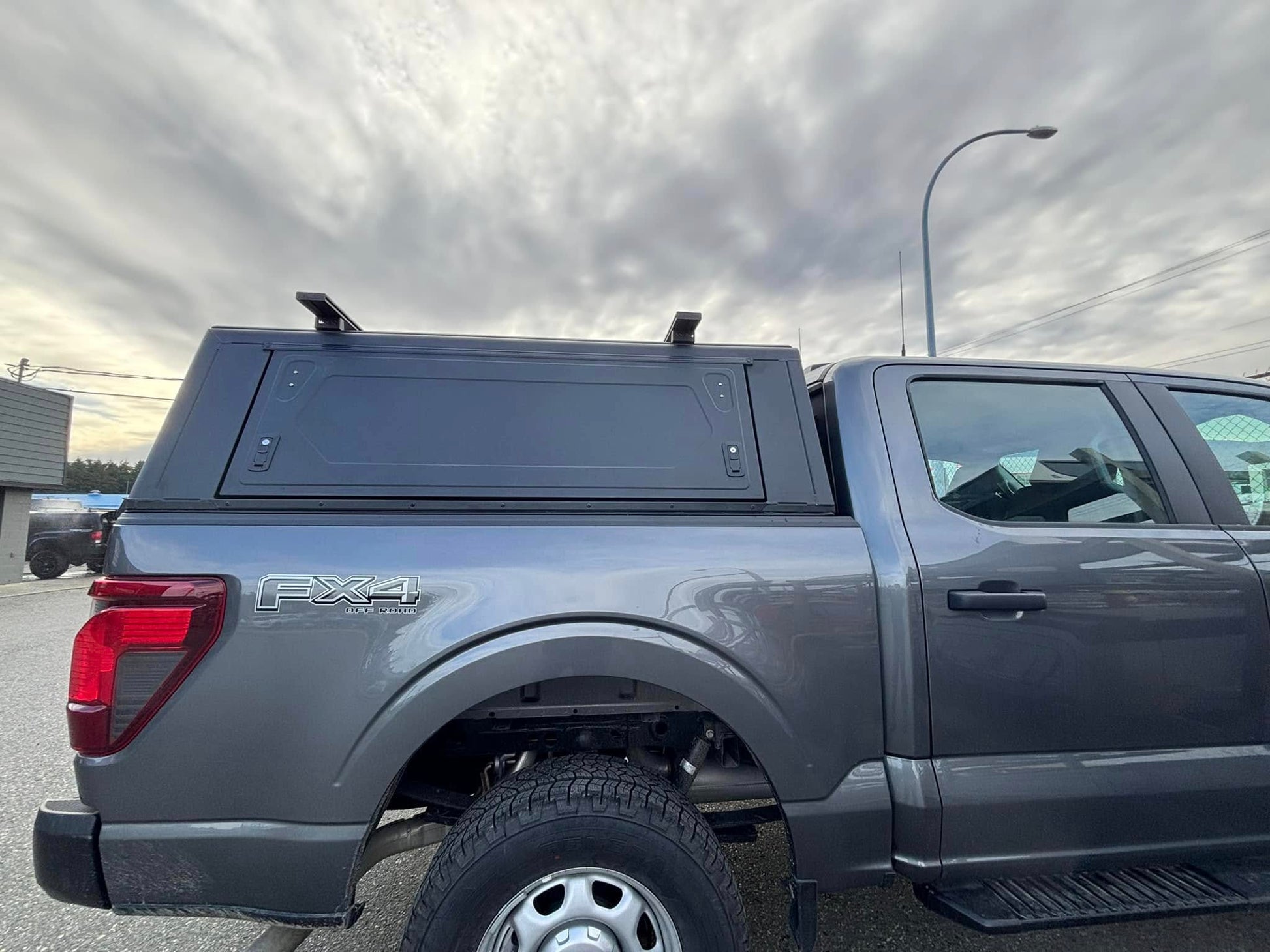 Hardtop Aluminium Alu-Cab Contour Ford F150 sur Xperts4x4 Accessoires 4x4 Off-Road