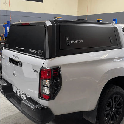 Hardtop Mitsubishi L200 2015+ | RSI SmartCap EVOd Defender sur Xperts4x4 Accessoires 4x4 Off-Road