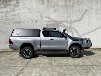 Hardtop Toyota Hilux Extra Cab REVO 2016 a Present | RSI EVOc Commercial sur Xperts4x4 Accessoires 4x4 Off-Road