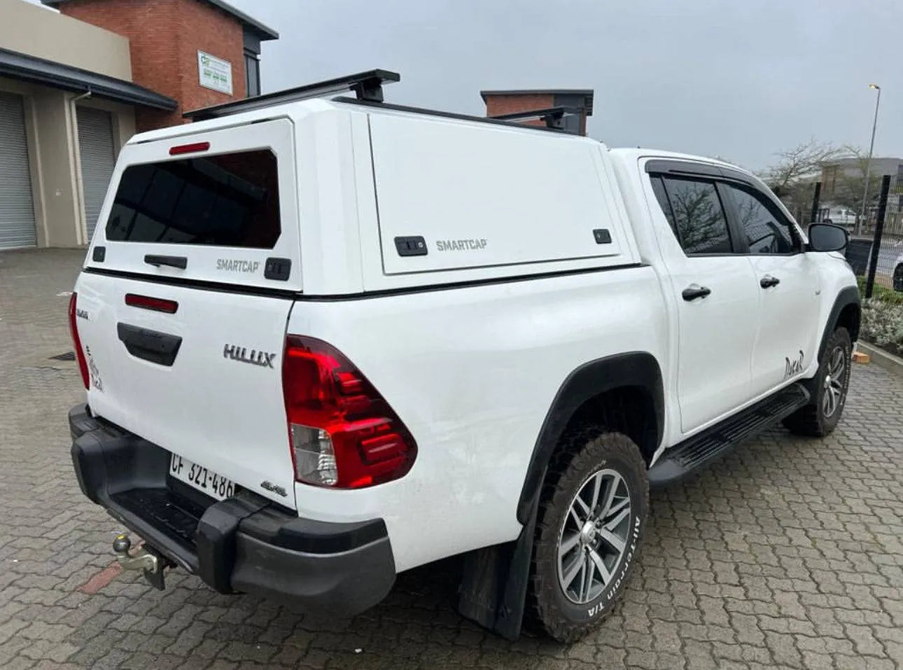 Hardtop Toyota Hilux REVO 2016+| RSI EVOc Commercial sur Xperts4x4 Accessoires 4x4 Off-Road