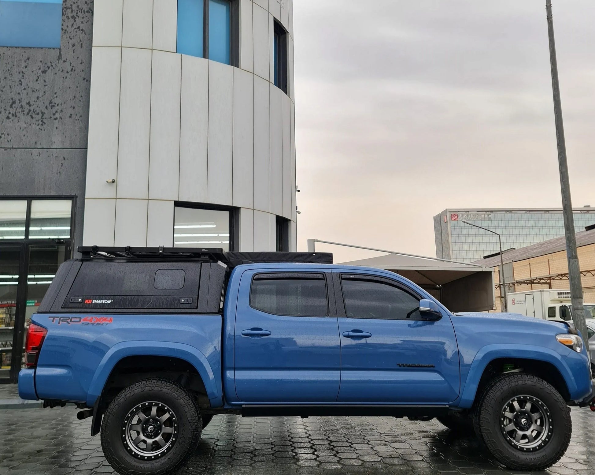 JDMCAR Accessori per Fodera compatibili con Toyota Tacoma 2016 2017 2018 2019 2020 Inserti per Console Centrale della Porta e Tazza su Misura, Set da 18 Pezzi (Cabina Doppia, Finiture Rosse JDMCAR Accessori per Fodera compatibili con Toyota Tacoma 2016 2017 2018 2019 2020 Inserti per Console Centrale della Porta e Tazza su Misura, Set da 18 Pezzi (Cabina Doppia, Finiture Rosse