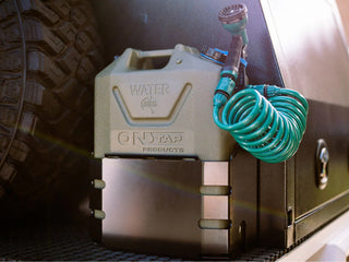 Support Jerry Can 22L ONTAP Noir  Fixation 4x4 Robuste sur Xperts4x4 Accessoires 4x4 Off-Road