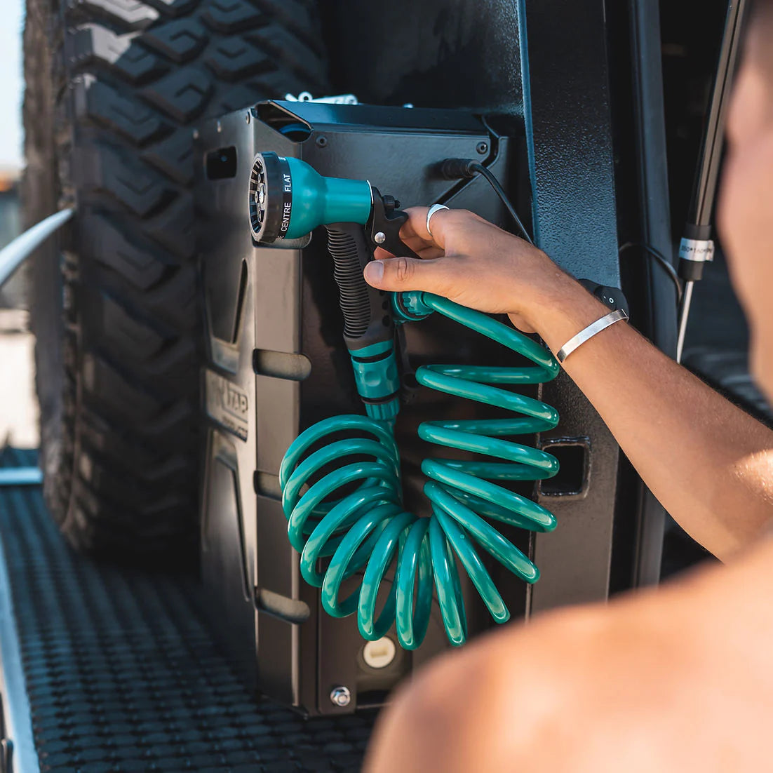 Support Jerry Can 22L Verrouillable Noir - ONTAP sur Xperts4x4 Accessoires 4x4 Off-Road