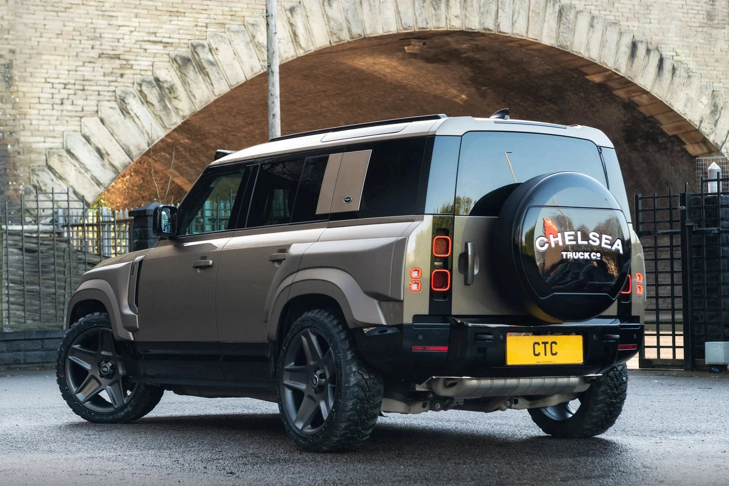 Kit Wide Track KAHN Defender 110 (2020+) - Look agressif & Premium sur Xperts4x4 Accessoires 4x4 Off-Road